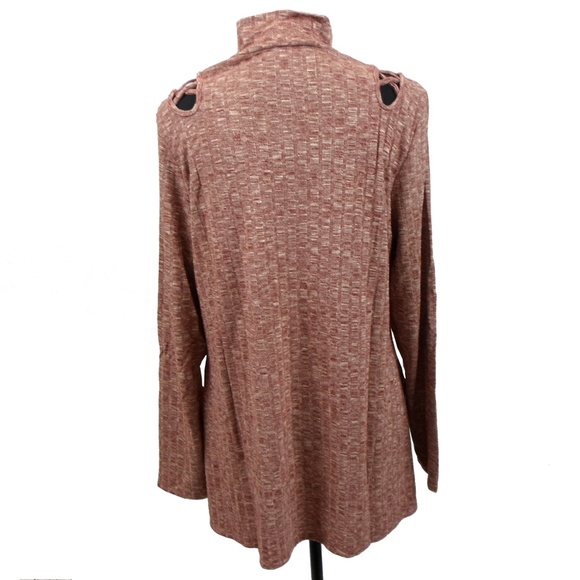 Pink Lattice Shoulder Tunic Top - Picture 5 of 7